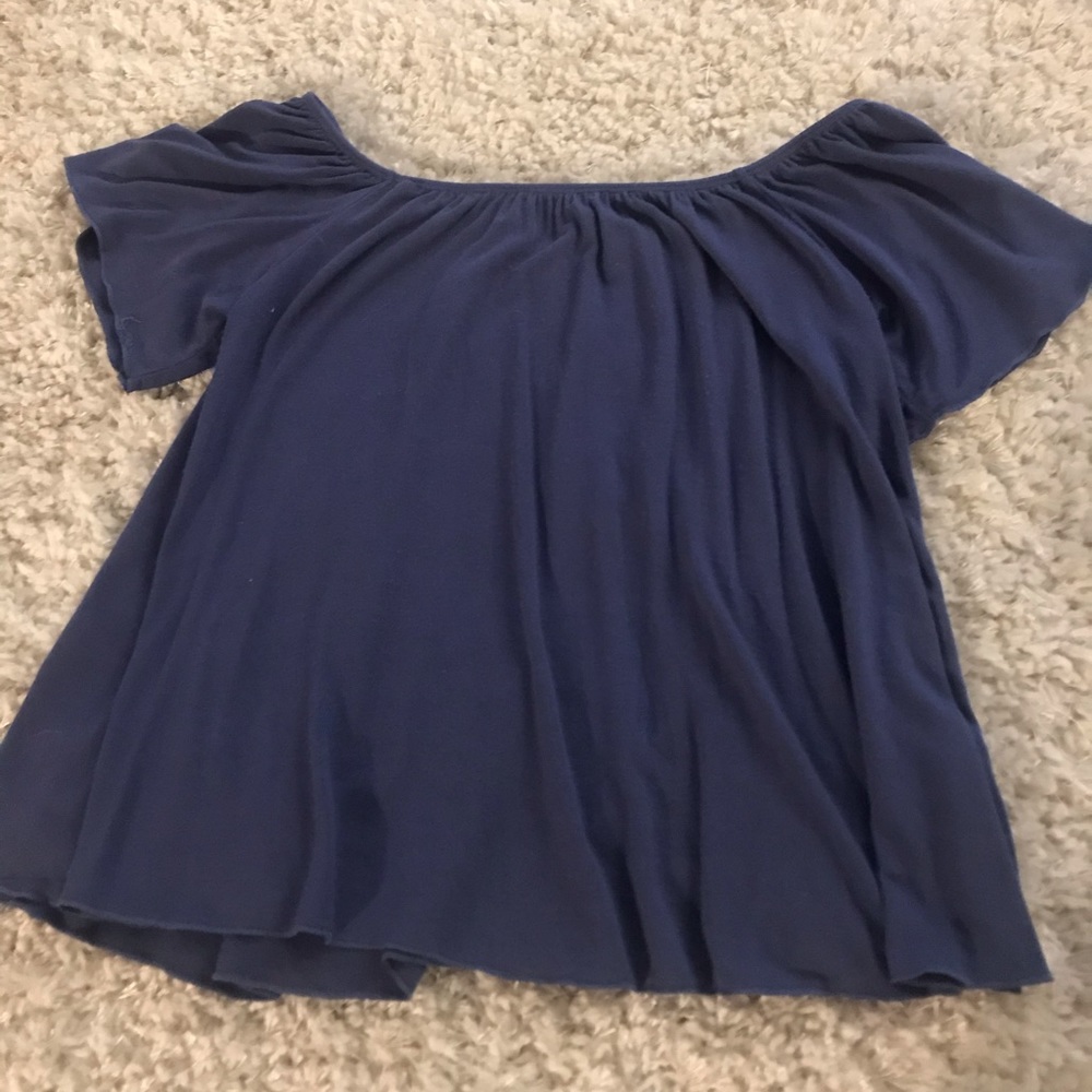 Cold shoulder top!